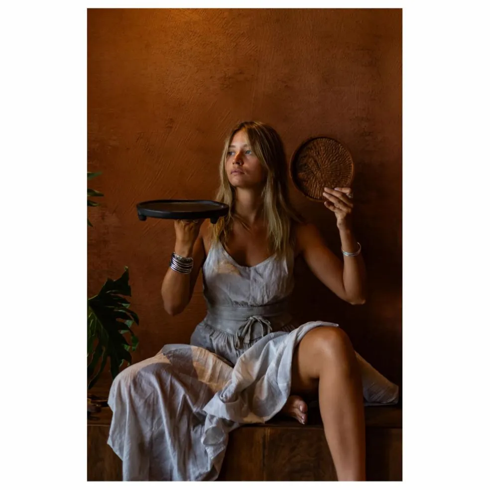 Assiette avec piétement en terracotta | Noir