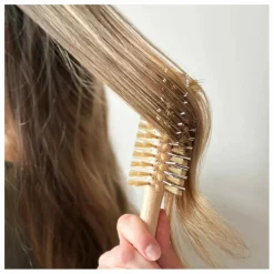 Brosse ronde brushing en poils de sanglier | Bois clair