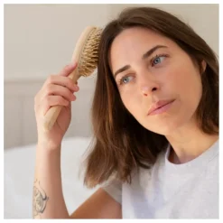 Brosse Soin et Brillance en poils de sanglier | Bois clair