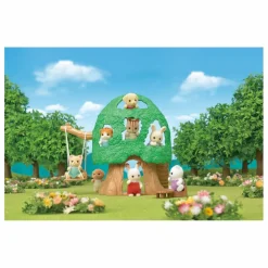 Cabane des bébés et bébé écureuil