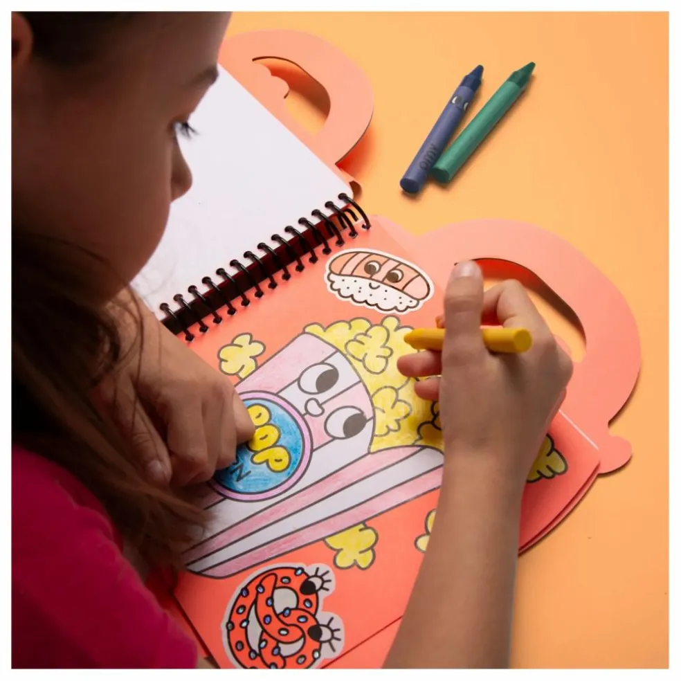 Cahier de coloriage avec stickers Yummy