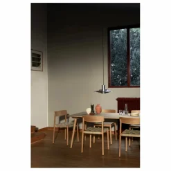 Chaise Betty TK1, piètement en bois