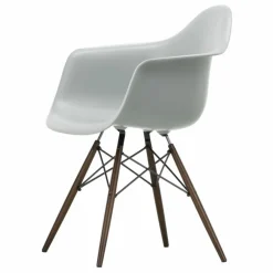 Chaise DAW - piétement érable - Charles & Ray Eames | Gris clair