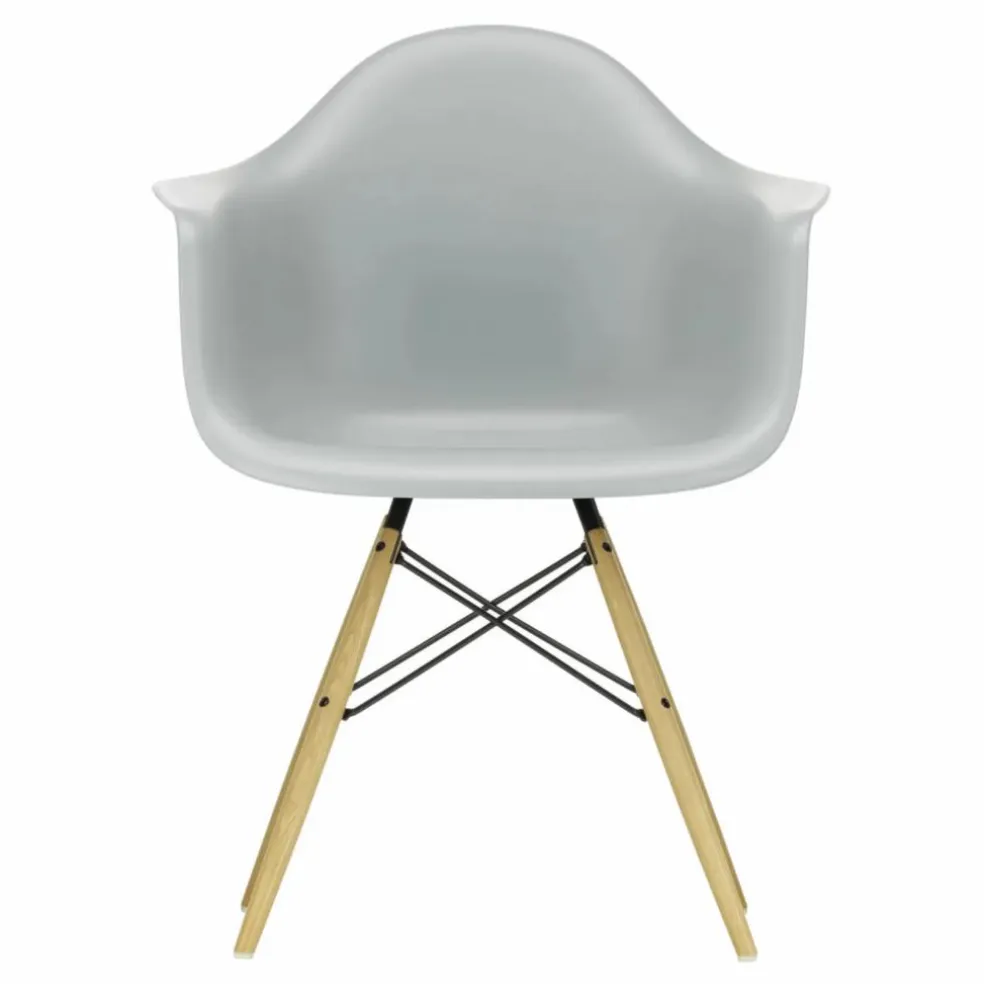 Chaise DAW - piétement érable - Charles & Ray Eames | Gris clair