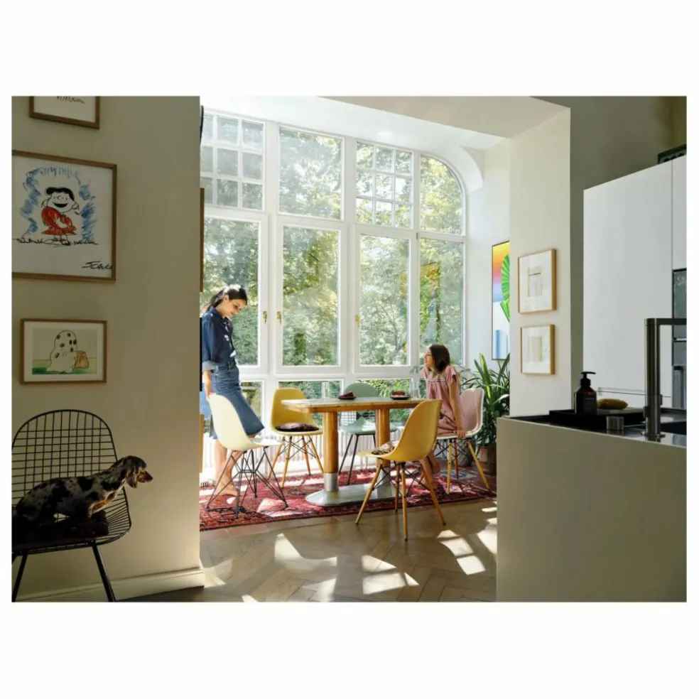 Chaise DSW plastic - piètement érable - Charles & Ray Eames | Jaune moutarde