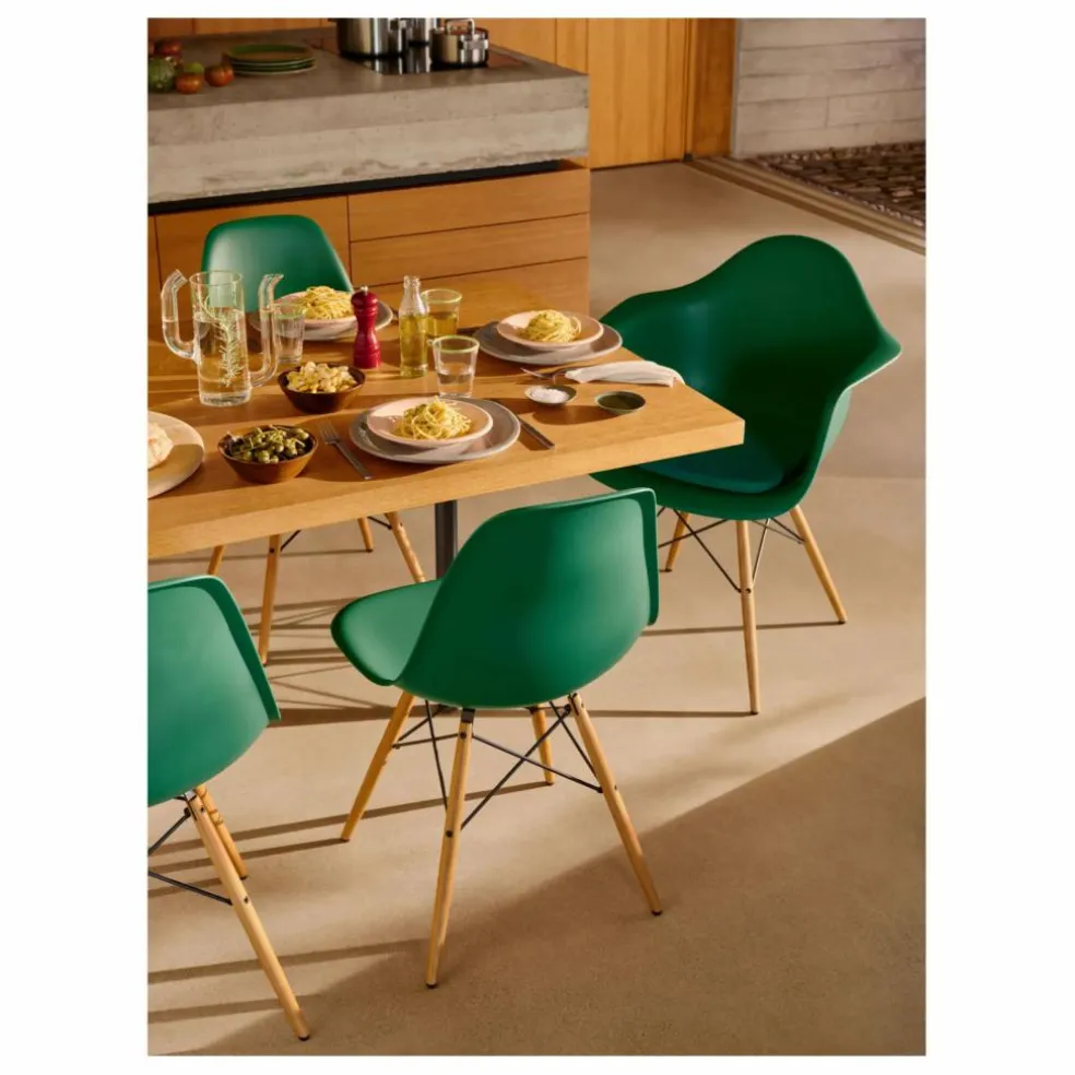 Chaise DSW plastic - piètement érable - Charles & Ray Eames | Vert émeraude