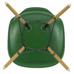 Chaise DSW plastic - piètement érable - Charles & Ray Eames | Vert émeraude