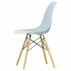 Chaise DSW plastic - piètement érable - Charles & Ray Eames | Gris bleuté