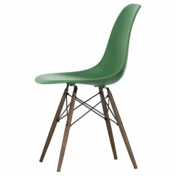 Chaise DSW plastic - piètement érable - Charles & Ray Eames | Vert émeraude
