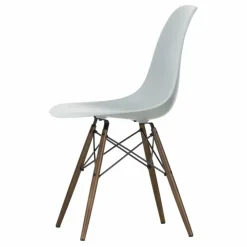 Chaise DSW plastic - piètement érable - Charles & Ray Eames | Gris clair