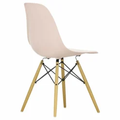 Chaise DSW plastic - piètement érable - Charles & Ray Eames | Rose tendre