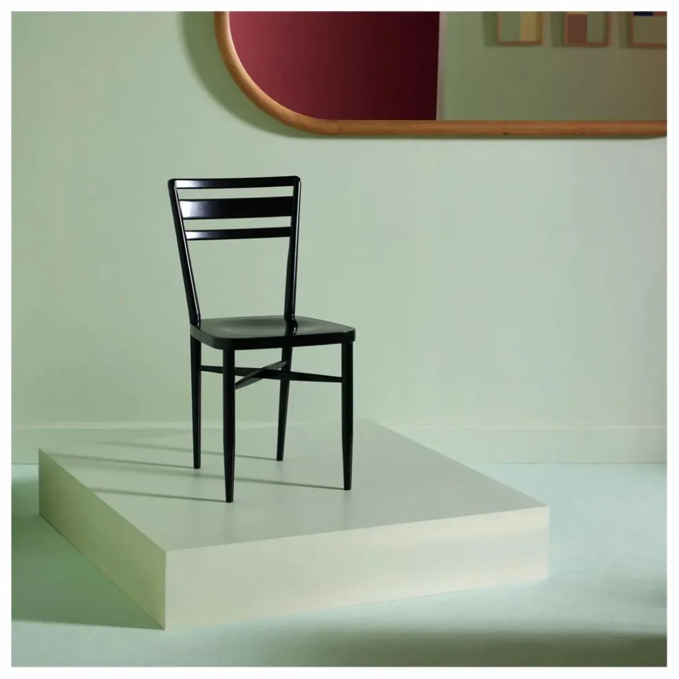 Chaise en frêne laqué Astra | Noir