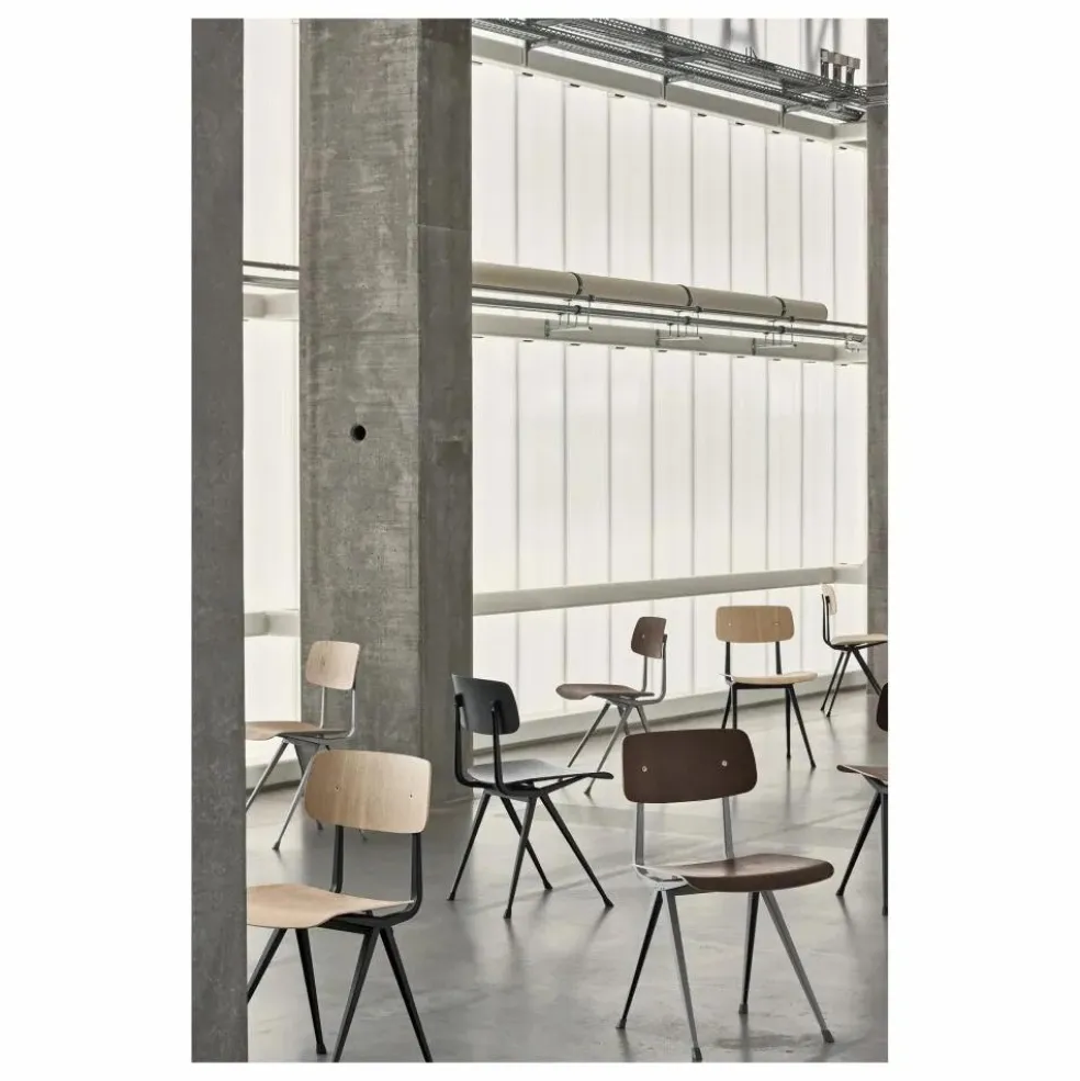Chaise Result en chêne fumé - Réedition Friso Kramer & Wim Rietveld | Beige