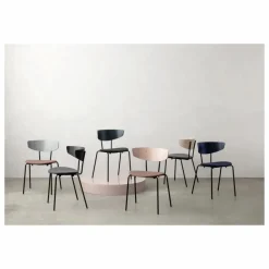 Chaise tapissée Herman en bois et métal | Vert foncé