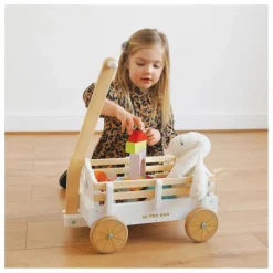 Chariot en bois à tirer