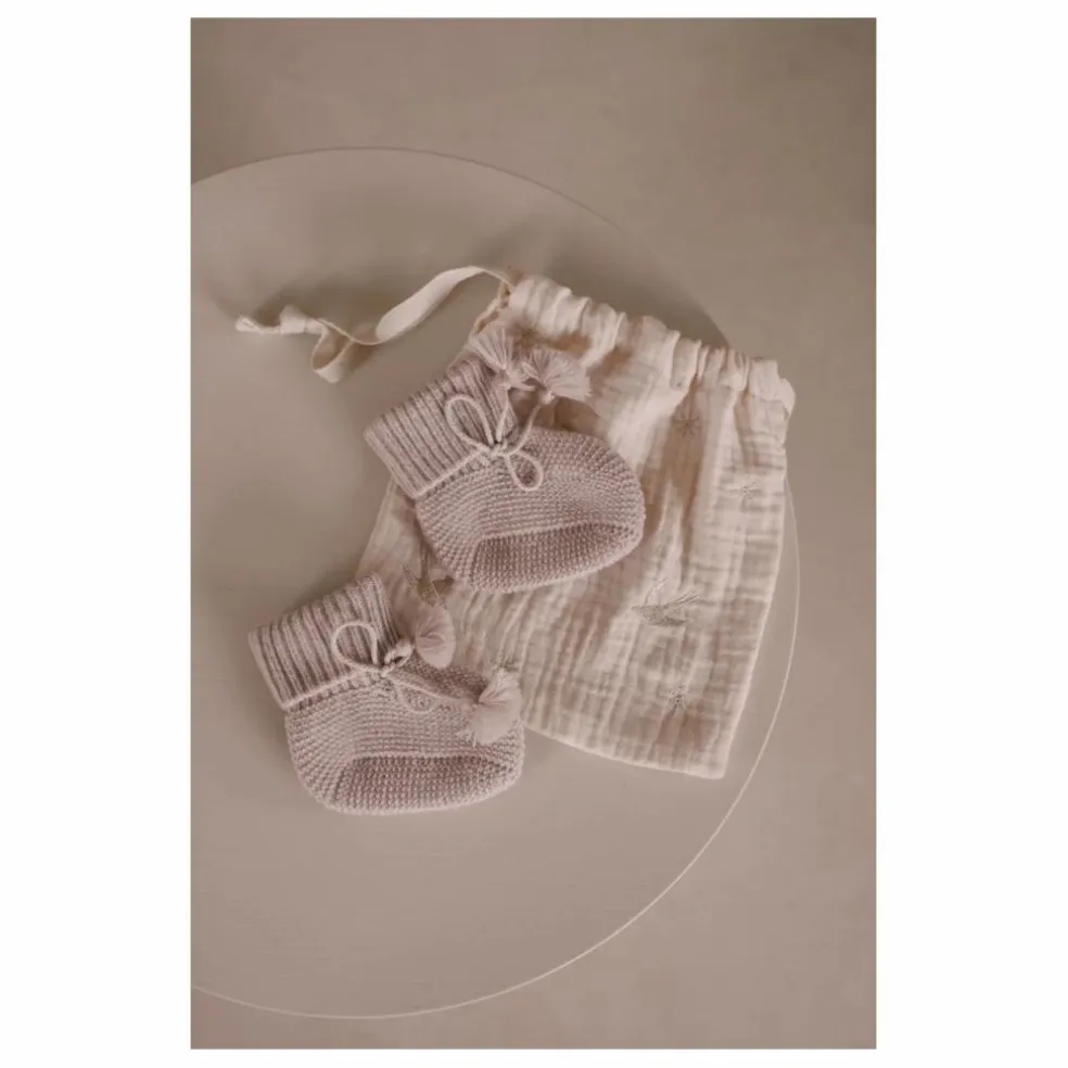 Chaussons en tricot et pochon brodé | Gris perle
