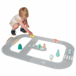 Circuit de voitures en feutrine