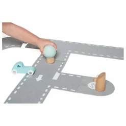 Circuit de voitures en feutrine