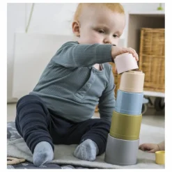 Formes empilables en bioplastique