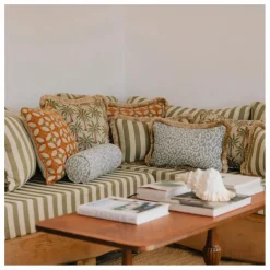 Housse de coussin réversible Jackie x Rosita | Olive