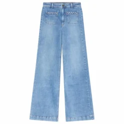 Jean Willie Giuletta | Light Blue