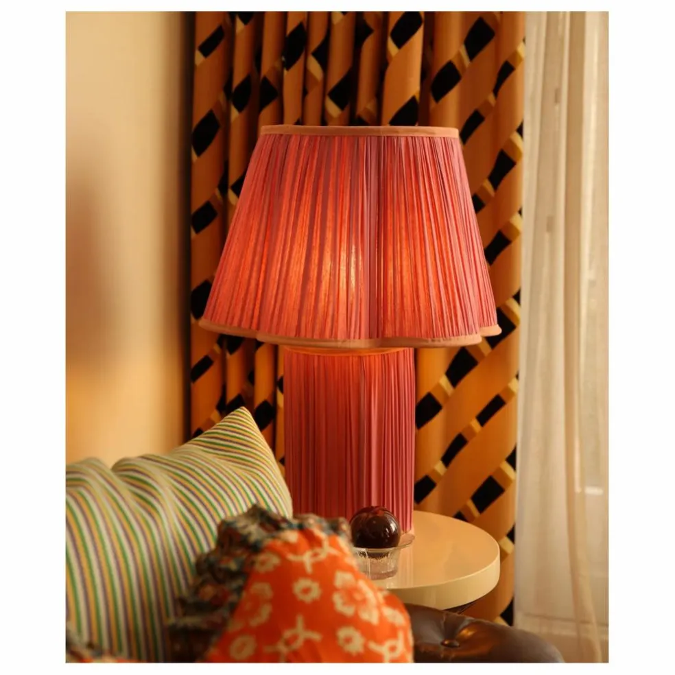 Lampe à poser en soie Myra | Rose fuschia
