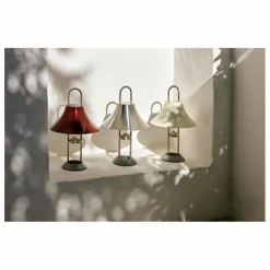 Lampe à poser portable Mousqueton - Inga Sempé | Rouge