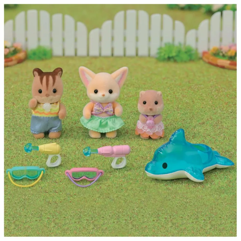 Le trio des bébés à la piscine