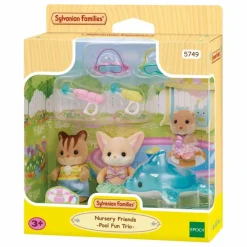 Le trio des bébés à la piscine