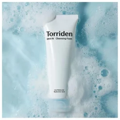 Mousse nettoyante à l'acide hyaluronique Dive In - 150ml