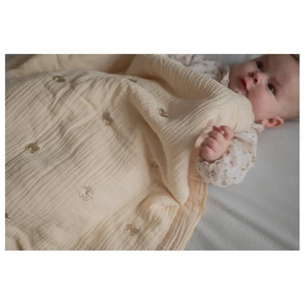 Plaid matelassé brodé fleurs en gaze de coton