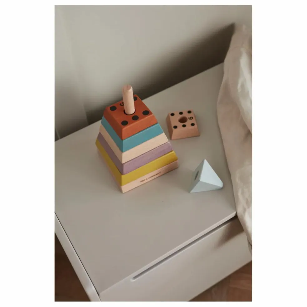 Pyramide à empiler en bois