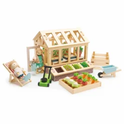 Serre en bois et ses accessoires