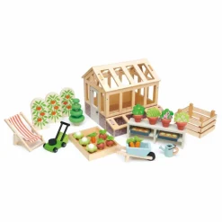 Serre en bois et ses accessoires