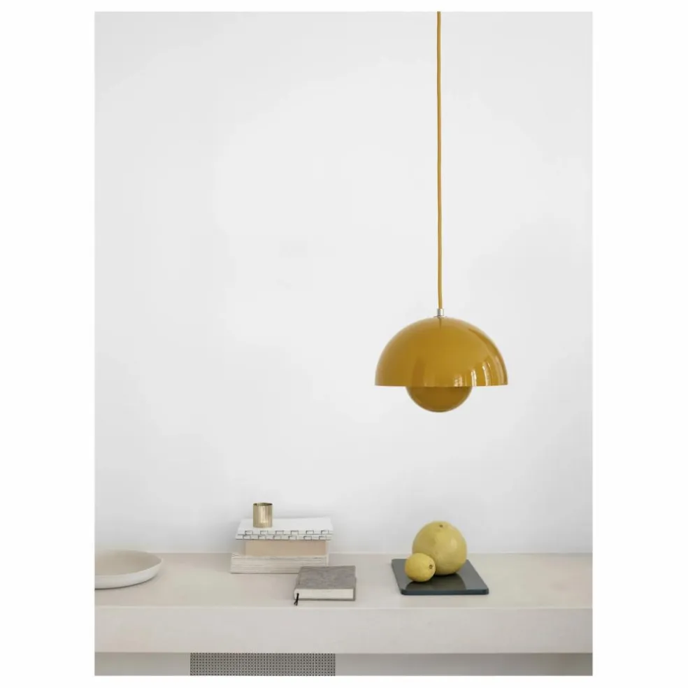 Suspension Flowerpot VP1, Verner Panton, 1968 | Jaune moutarde