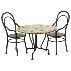 Table à manger et ses chaises