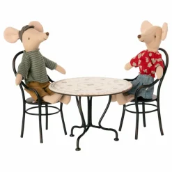 Table à manger et ses chaises