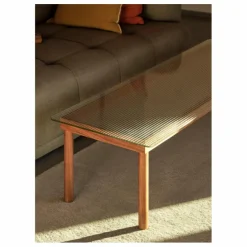 Table basse en verre cannelé Kofi, piétement en chêne | Chêne