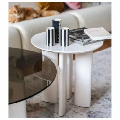 Table d'appoint Carlotta en hêtre laqué | Crème