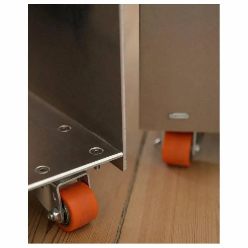 Table d'appoint Rivet box en aluminium