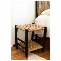 Table de nuit en bois peint et palme | Noir