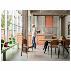 Table EM - piètement noir - Jean Prouvé | Chêne