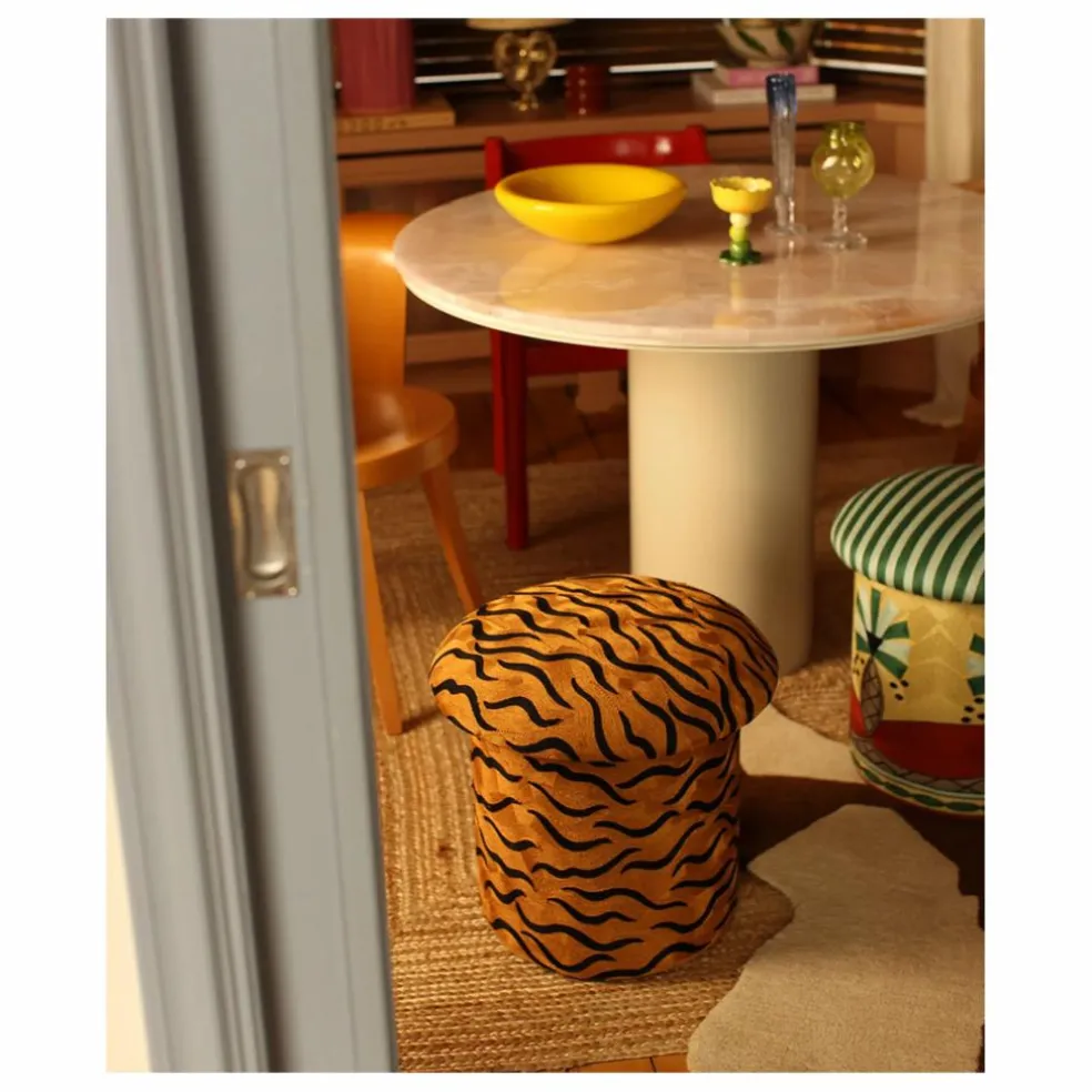 Tabouret brodé Maya Tiger | Camel