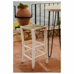 Tabouret de bar en bois brut et palme