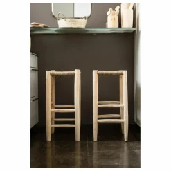 Tabouret de bar en bois brut et palme