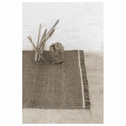 Tapis Wellbeing en jute et ortie, Ilse Crawford | Brun