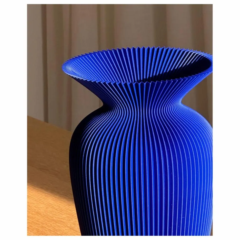 Vase Betty | Bleu Klein